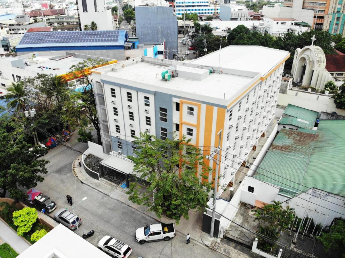 The City Flats Sacred Heart Makati City Dış mekan fotoğraf